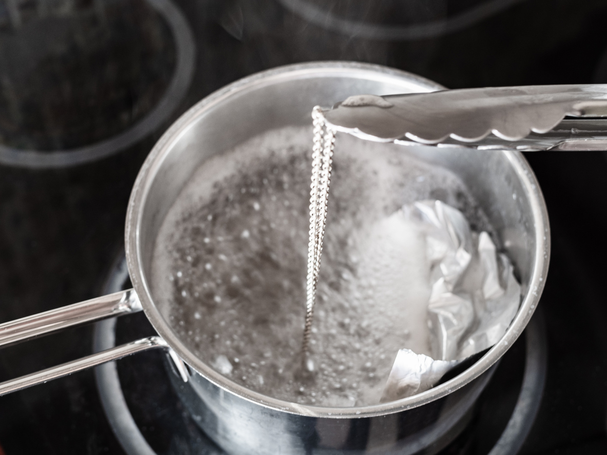 How to boil silver in baking soda, salt and aluminum foil