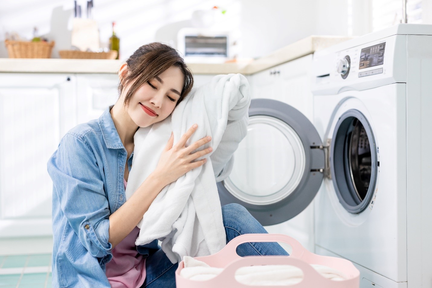 Dry cleaning with washing machine spin clothes. Clean cloth