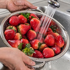 How to wash produce with baking soda.