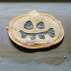 How to make pumpkin pancakes with baking soda.